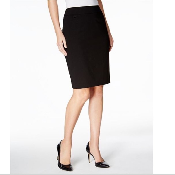 Calvin Klein Skirt Pencil Black Back slit Back zipper Lined Sz 14 Petite - Picture 1 of 12